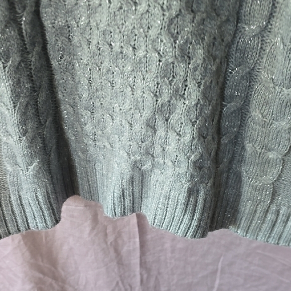 Faded Glory Gray Crew Neck Sweater with Cable Knit Design - Picture 6 of 8